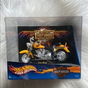 Hot Wheels x Harley-Davidson Dicast Fat Boy Yellow Motorcycle 1:18